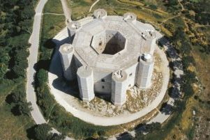 Il castel del monte a pianta ottagonale ad Andria