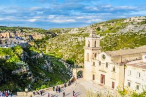 Vista dall'alto del Parco rupestre dei Sassi di Matera