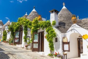 un gruppo di Trulli ad Alberobello in Puglia